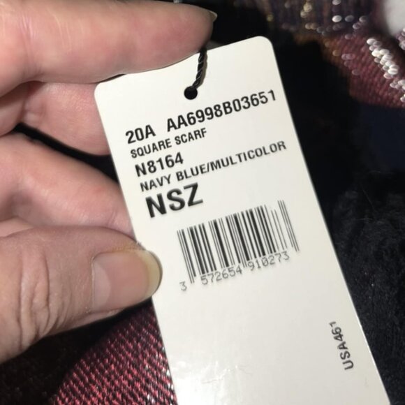 CHANEL CC Logo LARGE Cashmere Silk Metallic Shawl - Picture 6 of 14